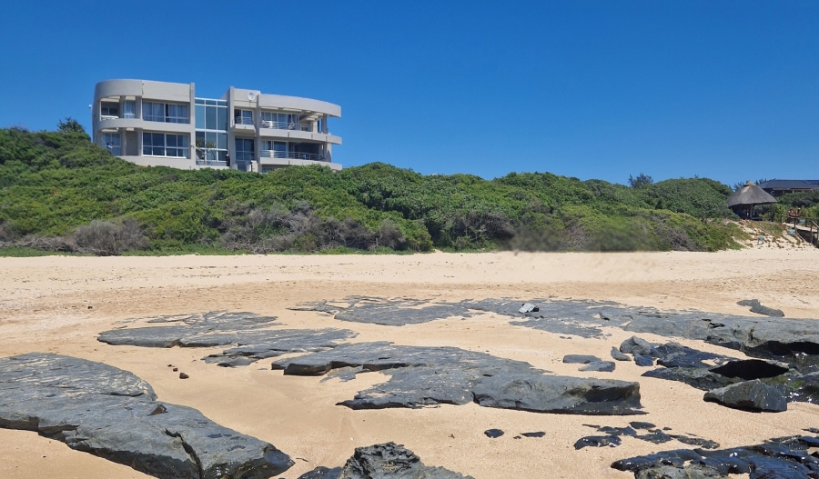 7 Bedroom Property for Sale in Wavecrest Eastern Cape